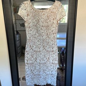 Lulu’s White lace dress